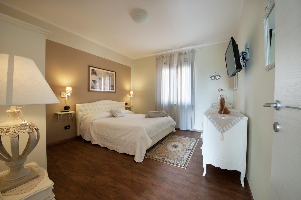 Residence Ca Di Capri Bussolengo Room photo
